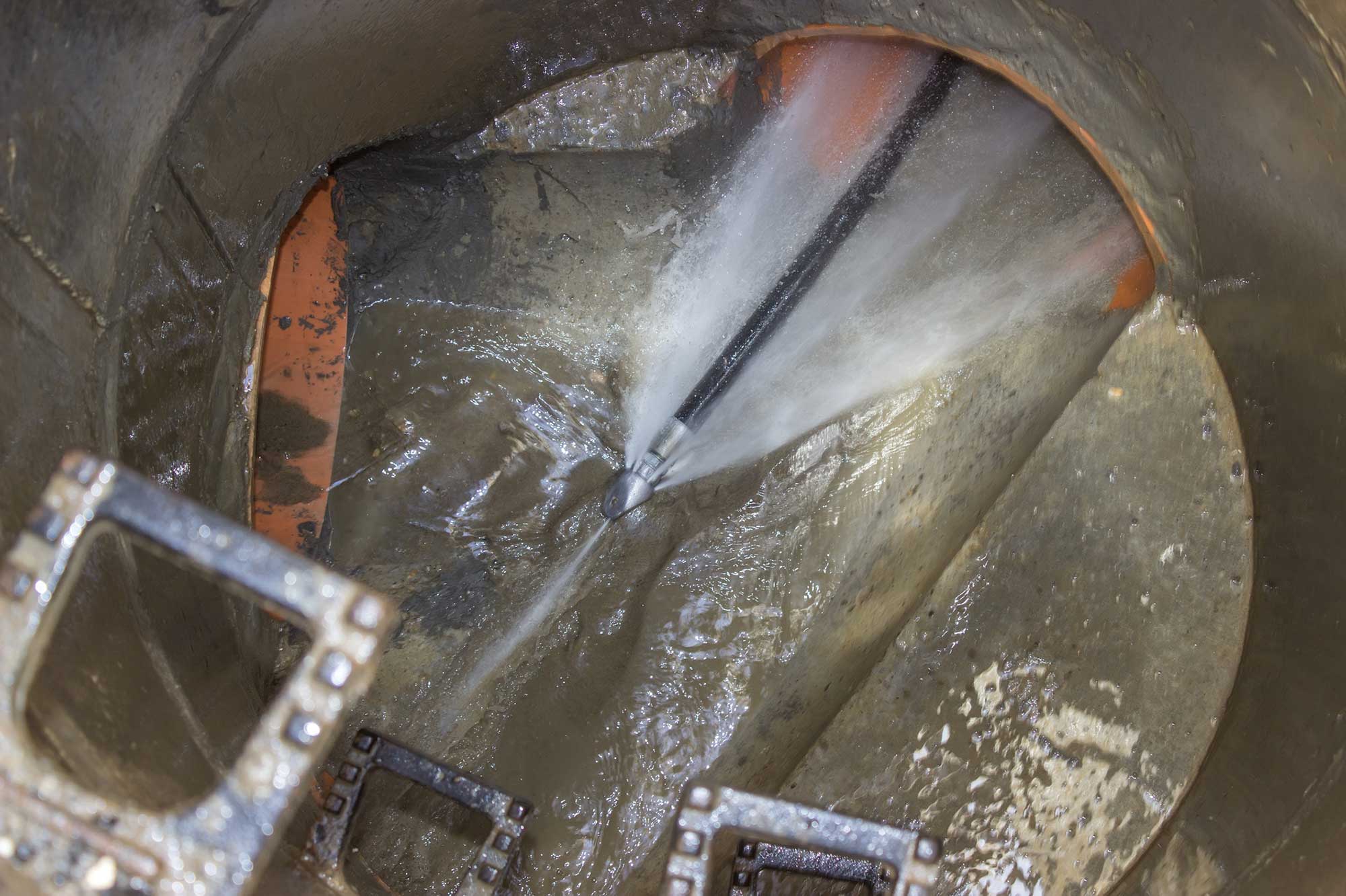 Paul Scott Drainage Solutions jet wash drain cleaning